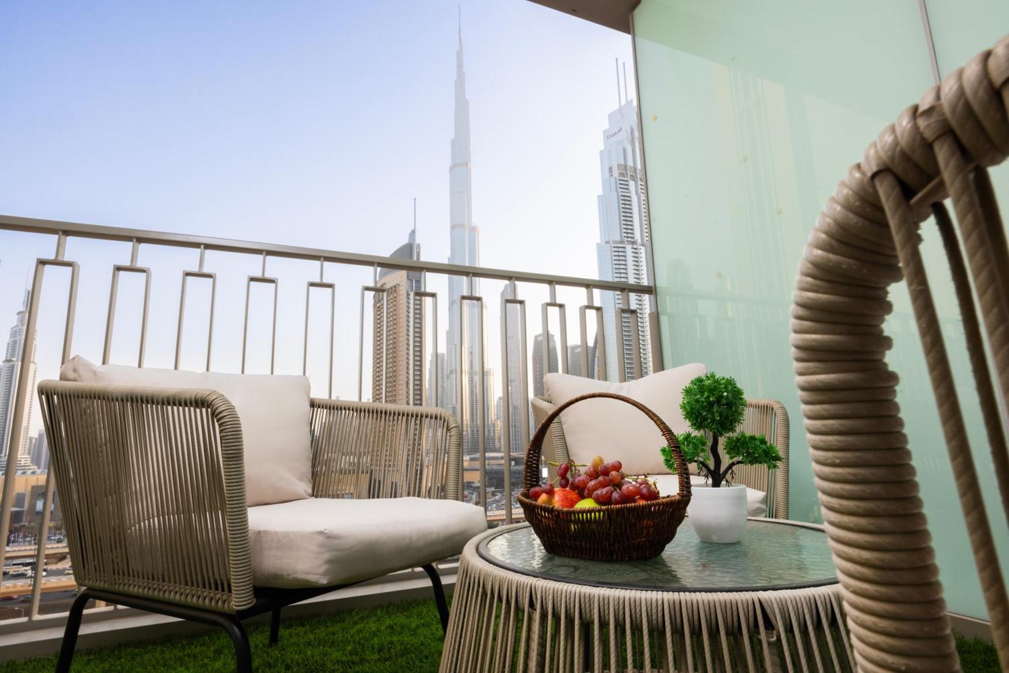 Stunning Burj View Dubai Mall Access Infinity Pool Apartment Exterior photo